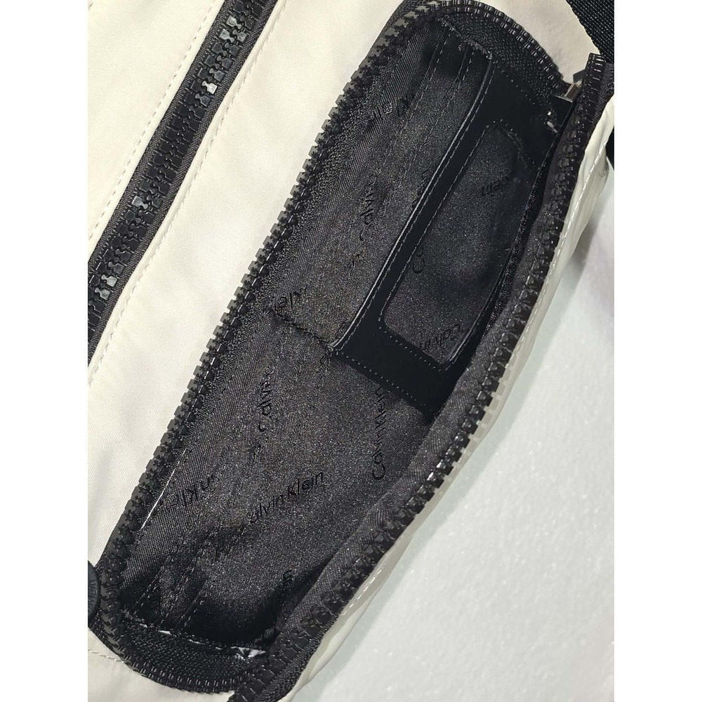 Calvin Klein Crossbody Bag Cream Nylon Multi Zip Pocket Casual GUC - Picture 8 of 8